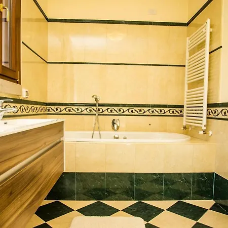 Ferienhaus Luxusvilla Mit Traumhafter Dachterrasse